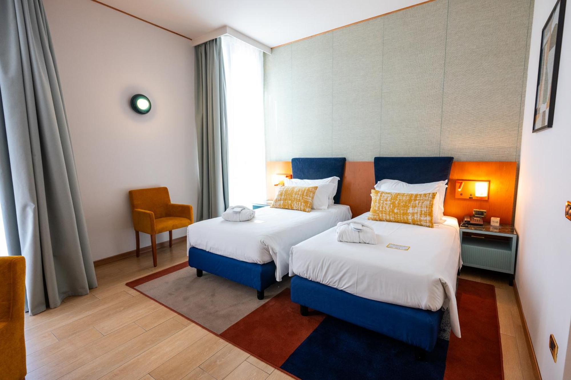 Standard Twin Room Two Twin Beds