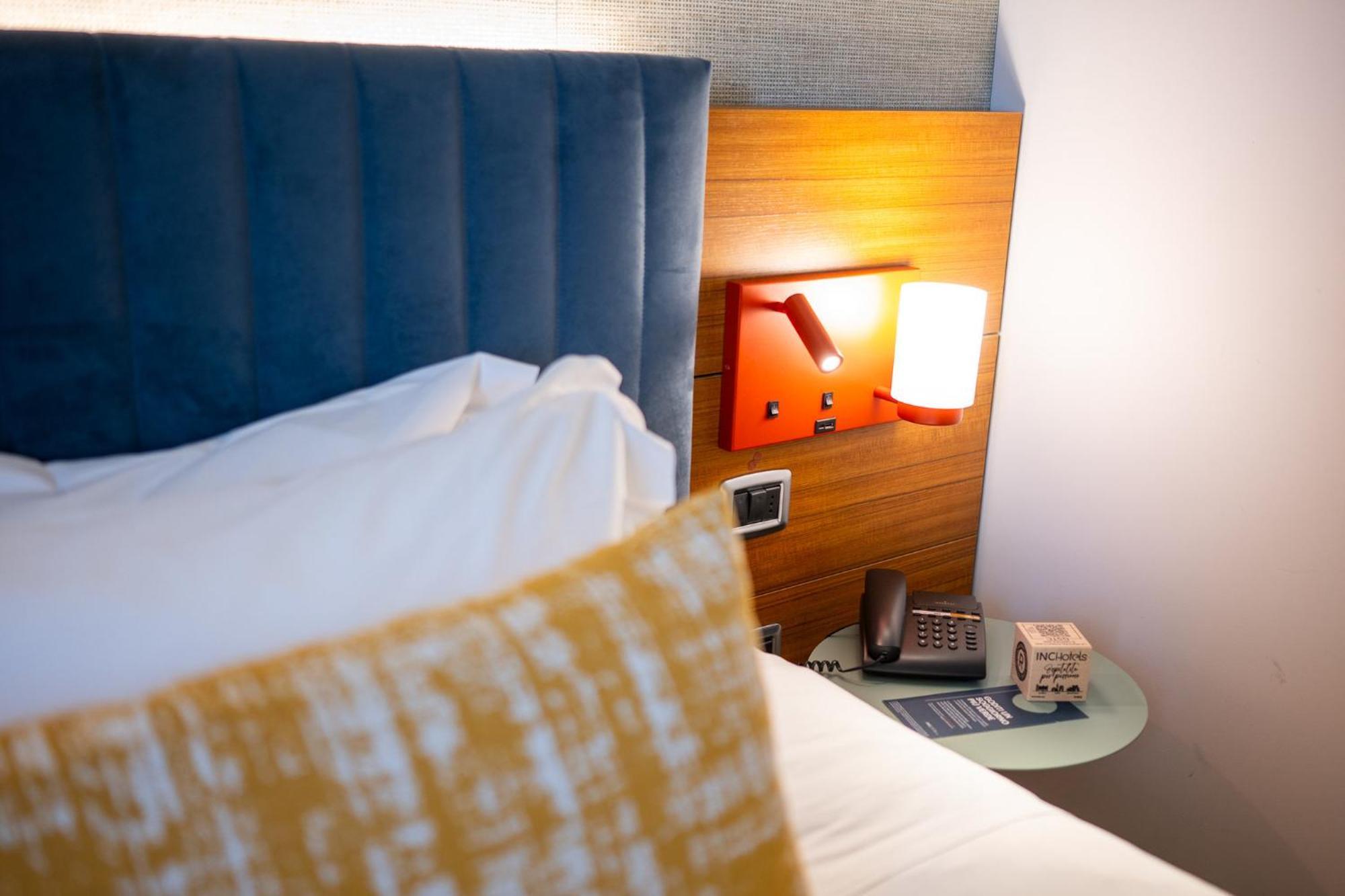 Standard Twin Room Two Twin Beds