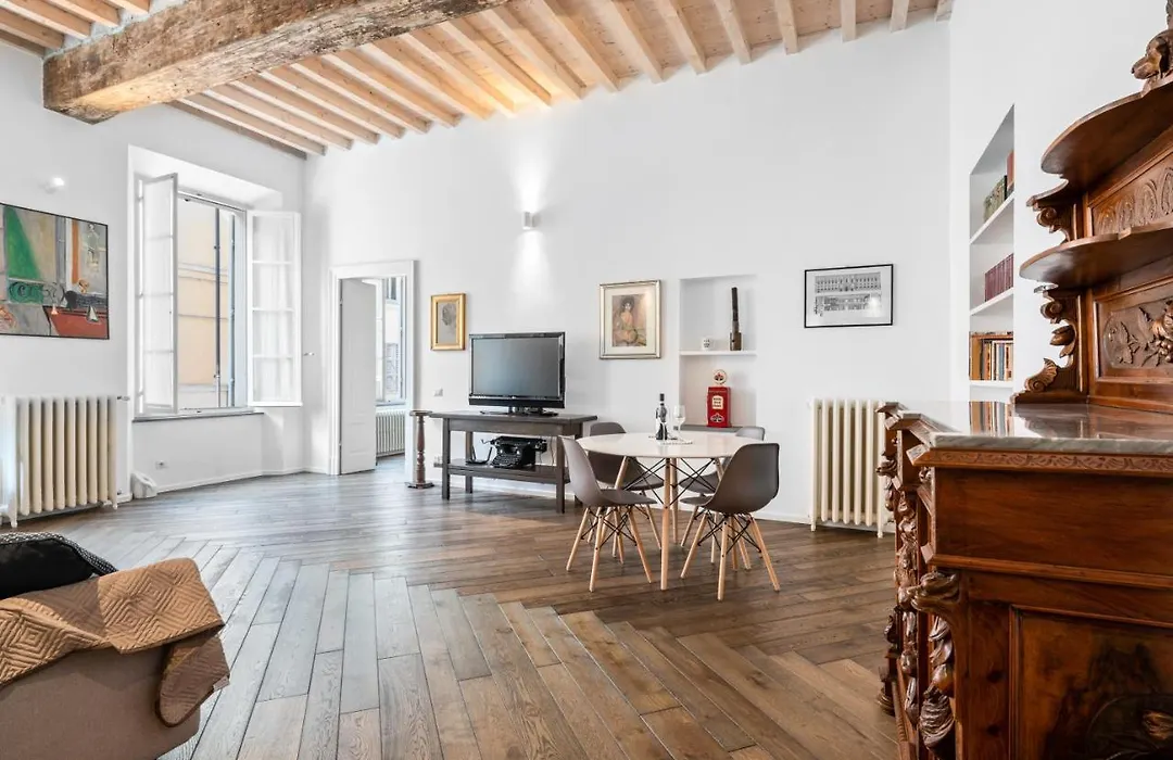 Palazzo della Pilotta Roomy&Quiet Flat-1