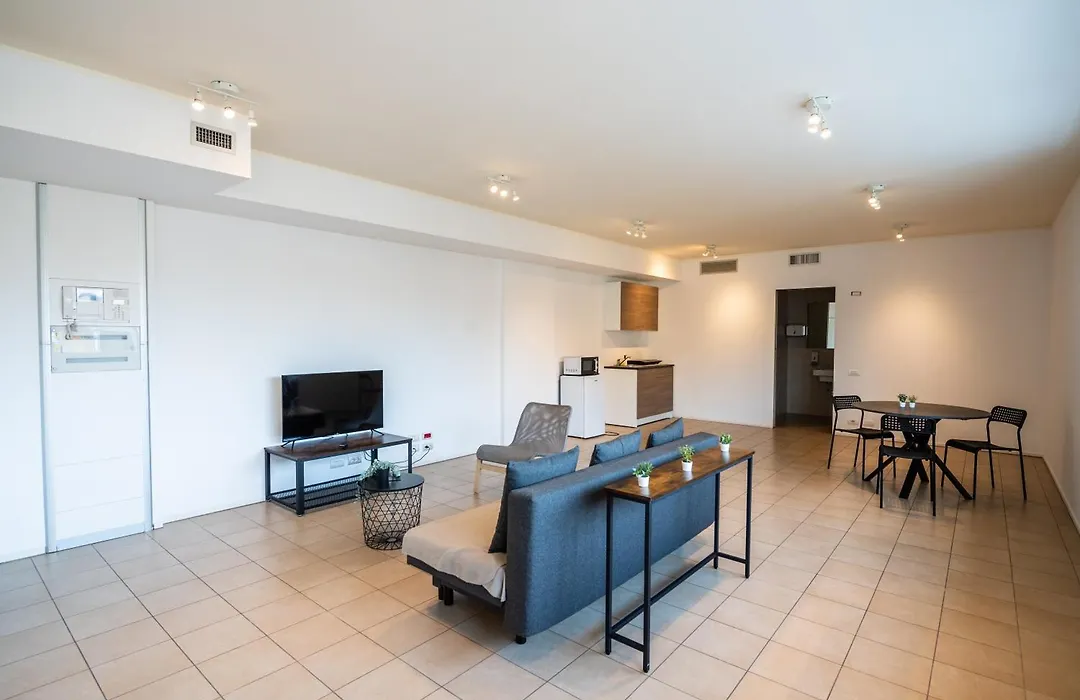 350 M Dalla Stazione L Parcheggio Free L Nova Loft-1