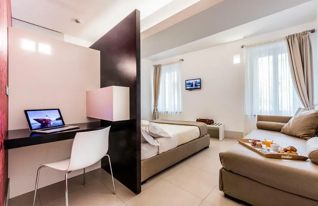 Savoy Hotel-1