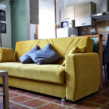 Casa Zoe Apartment Free Parking,Self Check In & Free Wi Fi-2