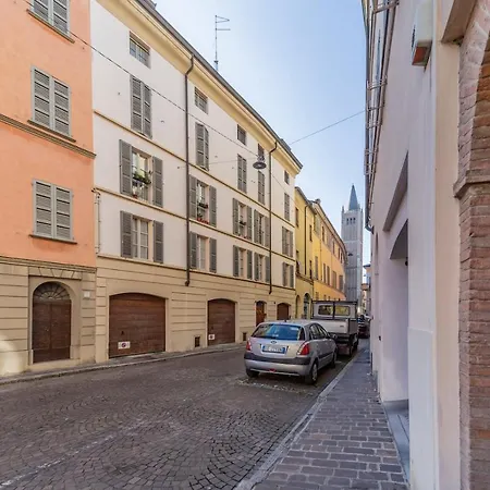 Parrot House - Casa In Centro A Parma Appartamento-3