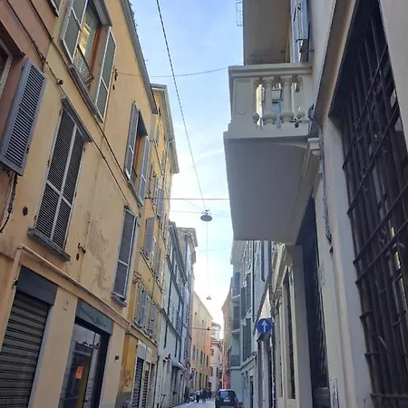 Appartamento Nel Cuore Di Parma - Laterale Via Farini-2