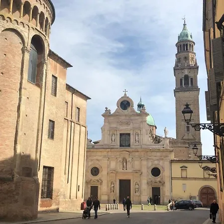 Luxury 2 al duomo di parma-3