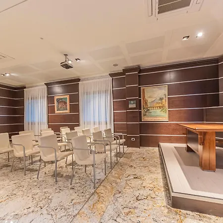 Dado Hotel International-3