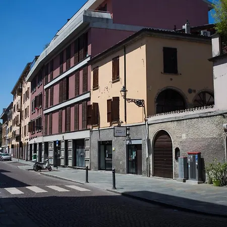 Centro Storico Oltretorrente Apartment-2